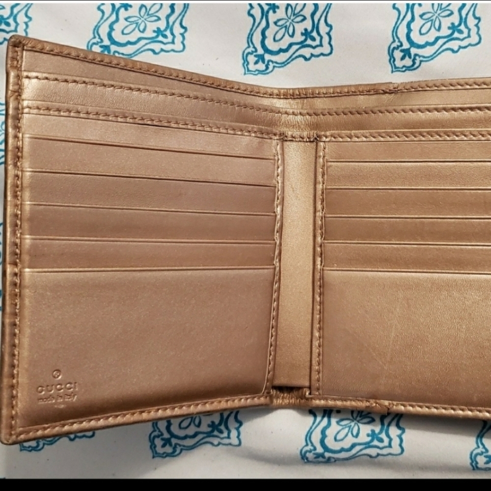 Authentic Gucci Wallet - Picture 3 of 6